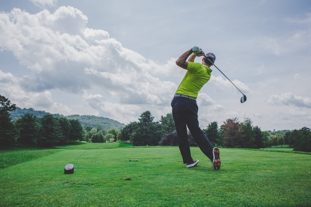 Tennis Elbow vs. Golfer’s Elbow: Advanced Elbow Pain Relief with SoftWave Therapy at Revive SoftWave in Utica and Syracuse